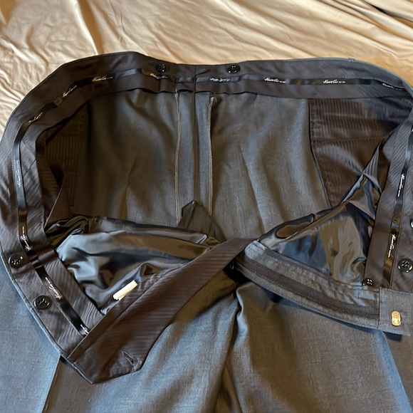 Kenneth Cole 2 piece 2 button suit in charcoal. 58 long coat - Picture 12 of 14